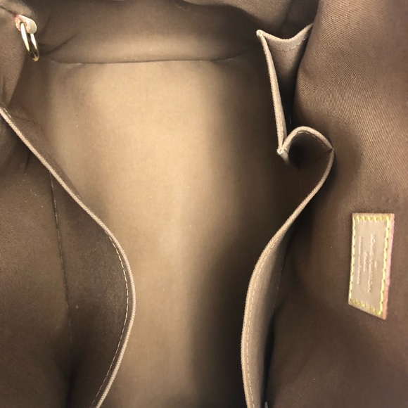 Authentic Louis Vuitton Tivoli GM - Picture 5 of 8